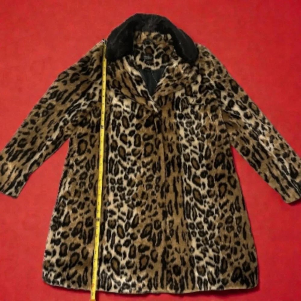 TOPSHOP Leopard Print Faux Fur Coat Mid-Length Mob Wife Style Women Size: 8